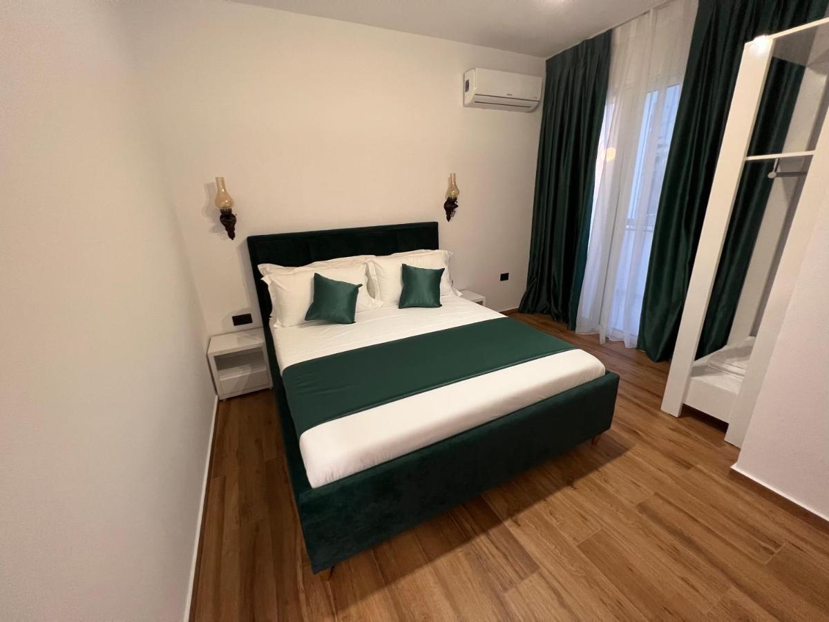 Illyrian Hotel Ксамил Экстерьер фото