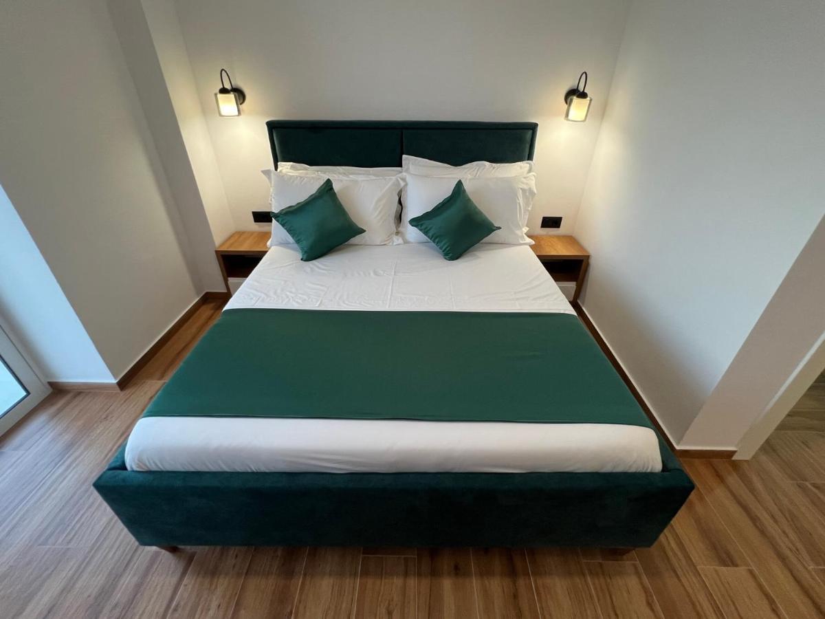 Illyrian Hotel Ксамил Экстерьер фото