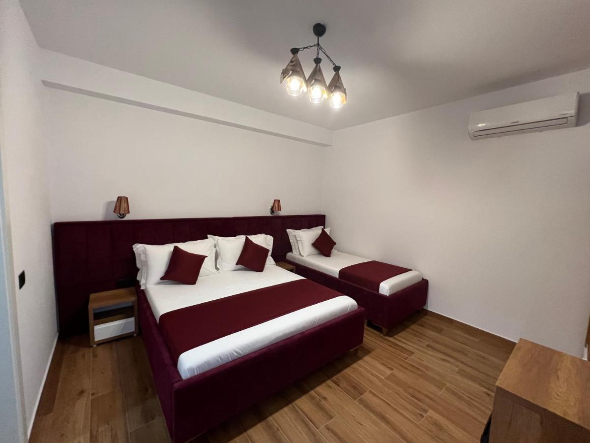 Illyrian Hotel Ксамил Экстерьер фото