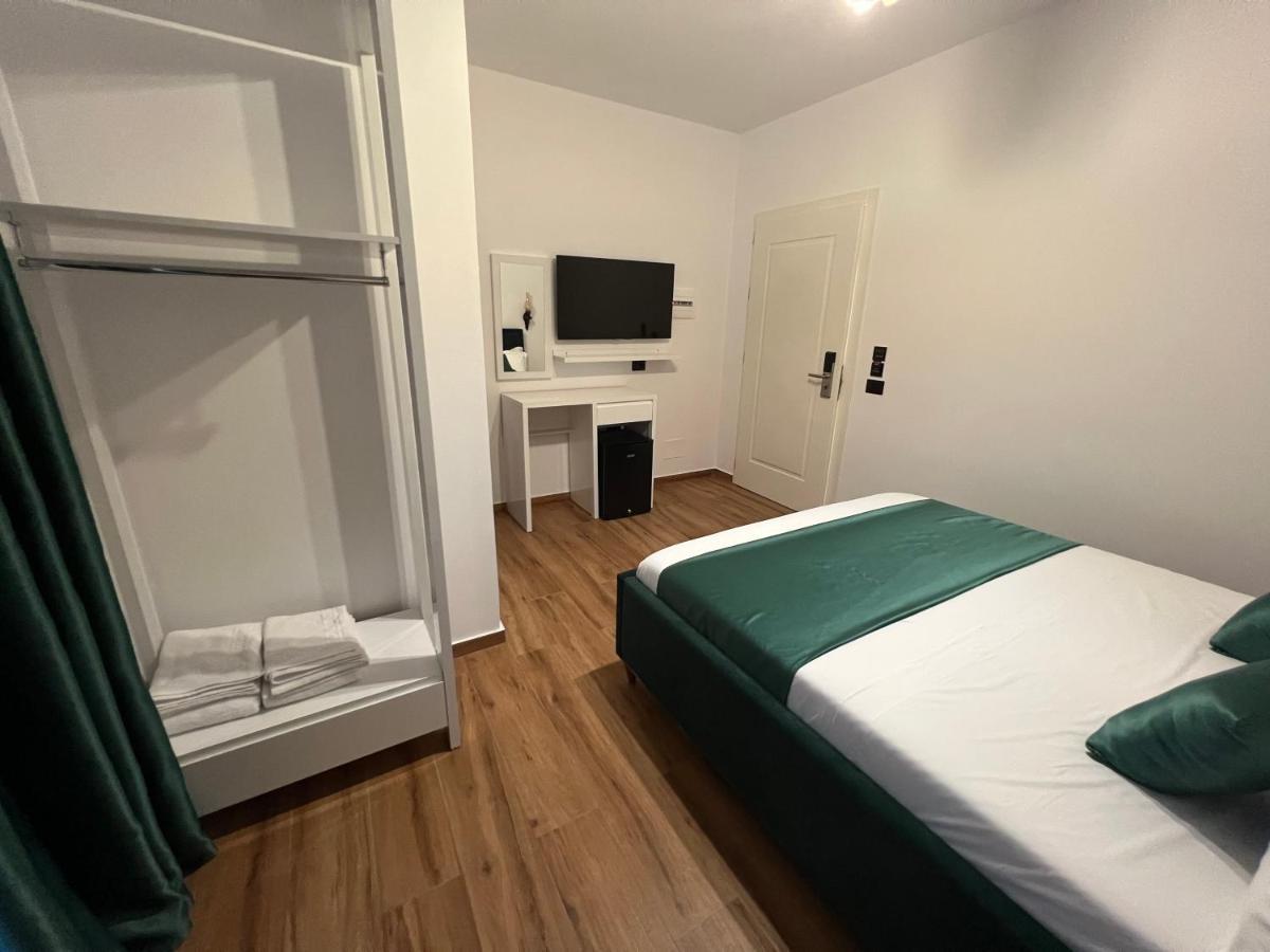 Illyrian Hotel Ксамил Экстерьер фото