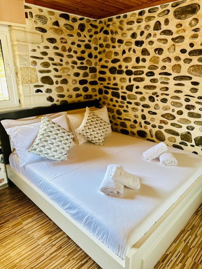 Illyrian Hotel Ксамил Экстерьер фото
