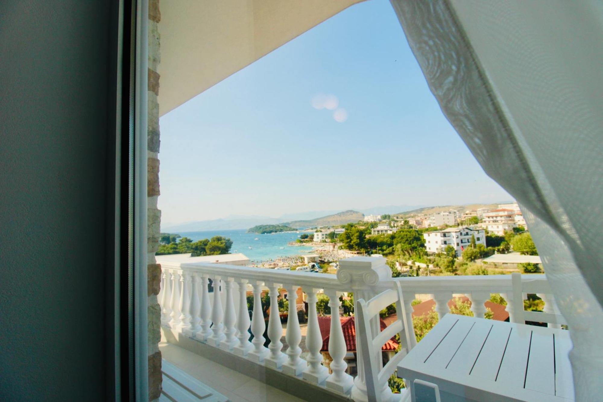 Illyrian Hotel Ксамил Экстерьер фото