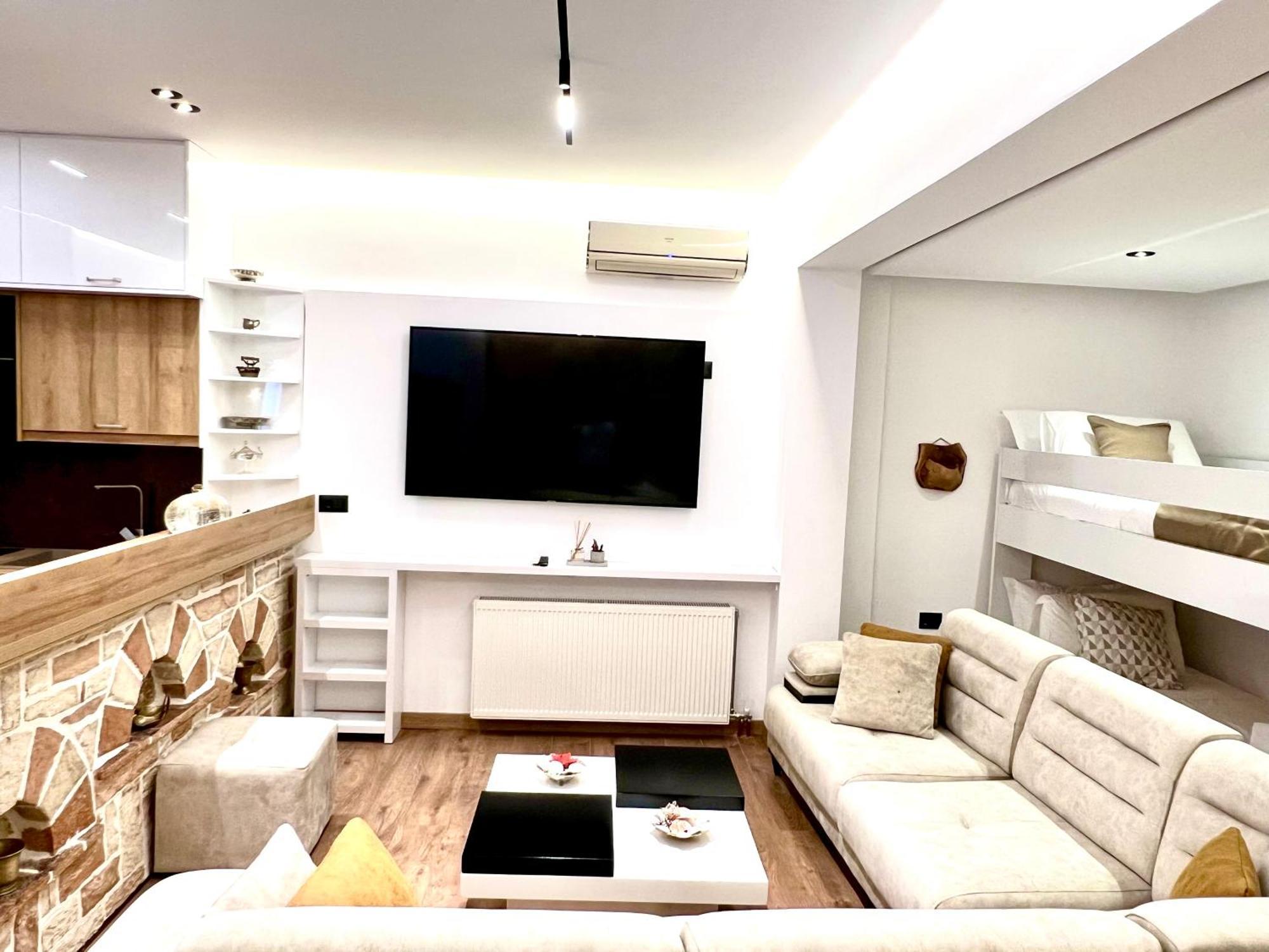 Illyrian Hotel Ксамил Экстерьер фото