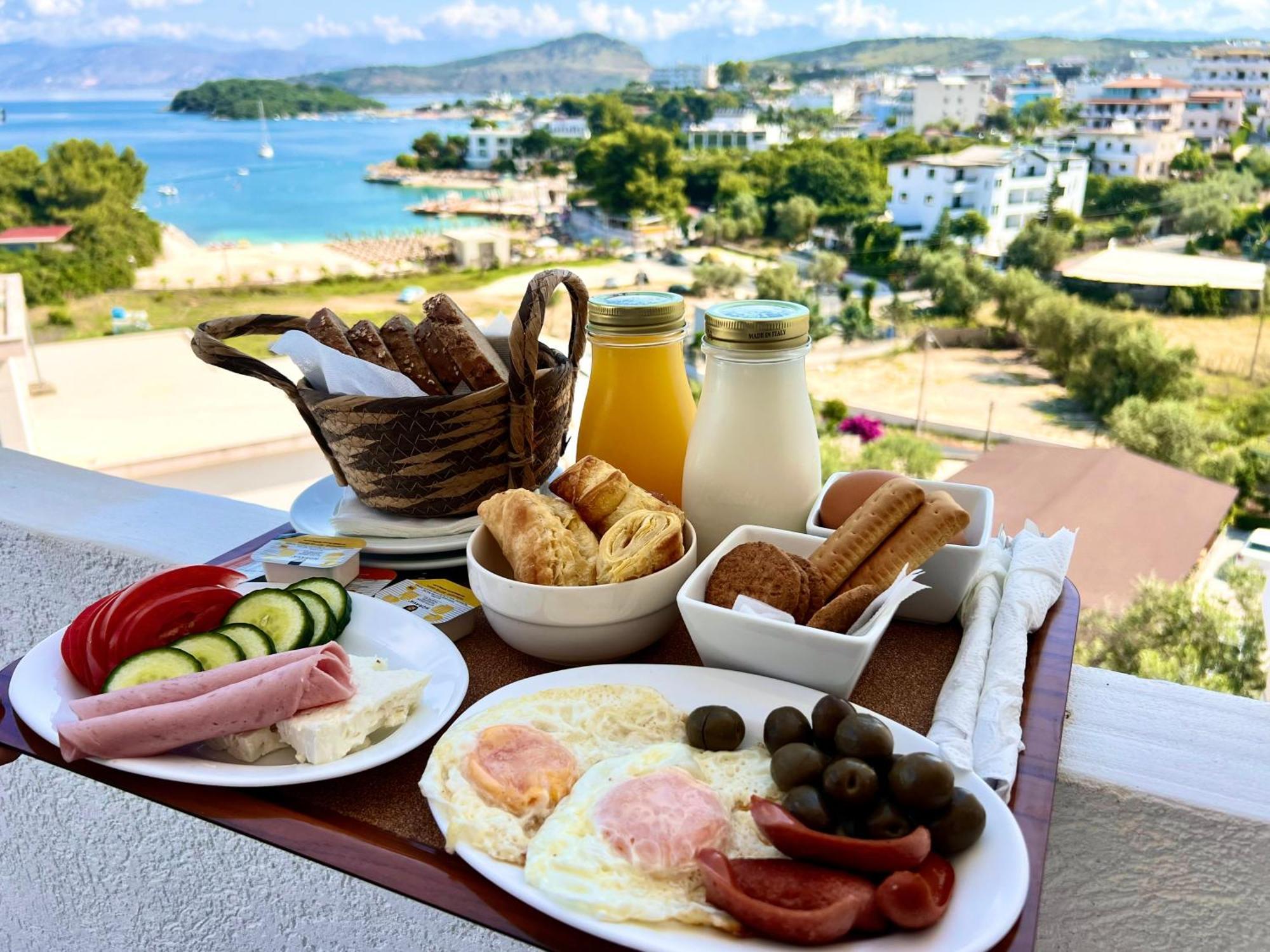 Illyrian Hotel Ксамил Экстерьер фото