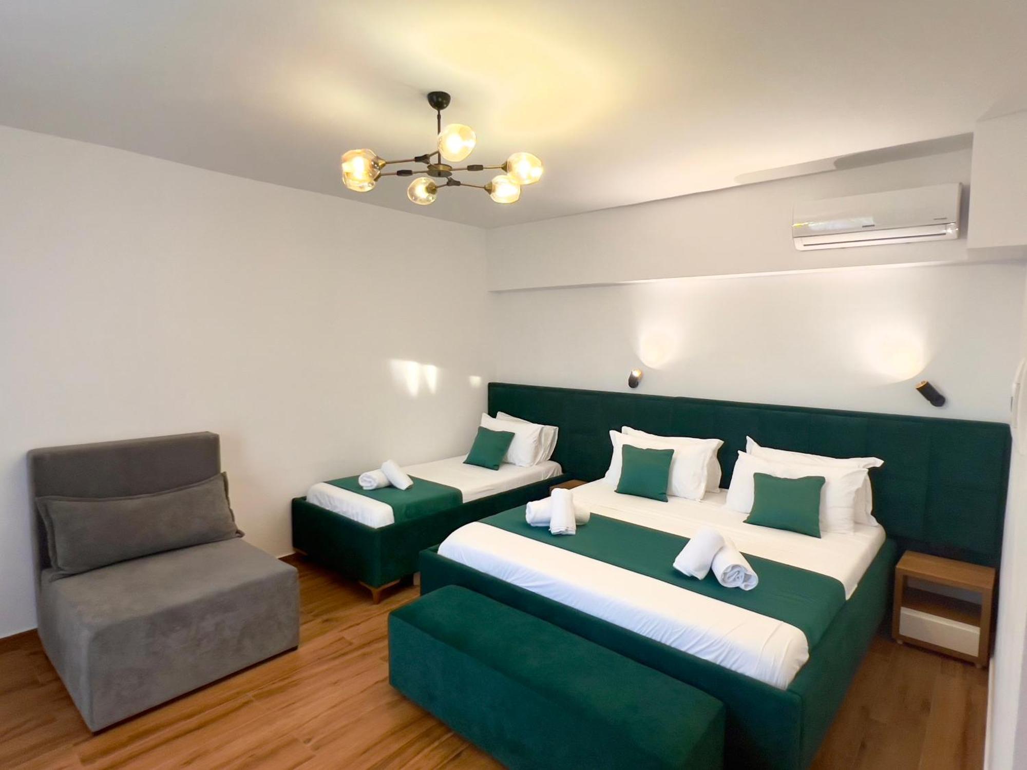 Illyrian Hotel Ксамил Экстерьер фото